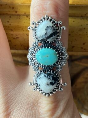 White Buffalo Turquoise Nevada Turquoise Sterling Silver Heart Ring Size 8.25